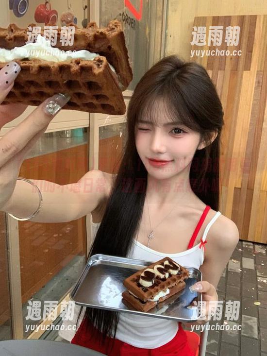 155黑料网 更新:155黑料网揭露明星们的不堪日常,这画风有点意外啊!