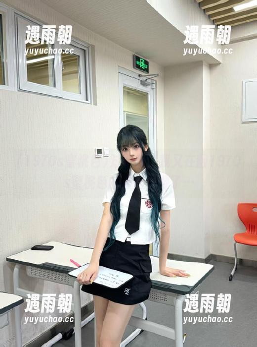 对不起，我又在翻1970s蜜桃色的黑料资源了…