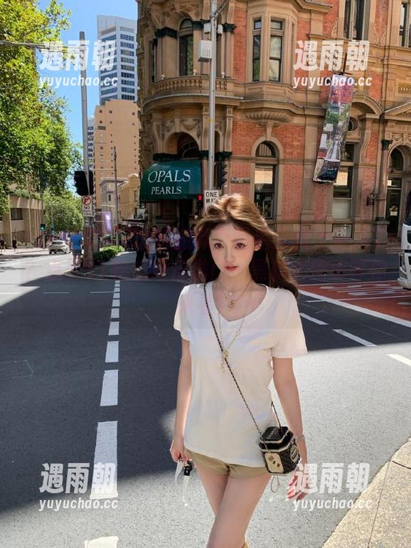 想知道哪个明星又摊上事儿了？点击51吃瓜网传送门，黑料大揭秘等你来看！