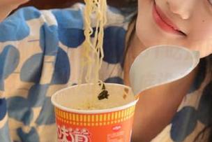 今日吃瓜，51吃瓜网的传送门有点神秘，想知道到底谁又被爆了？