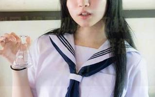 想要知道谁又被爆了？快来51爆料网苹果版，八卦新鲜得像刚摘下的苹果！