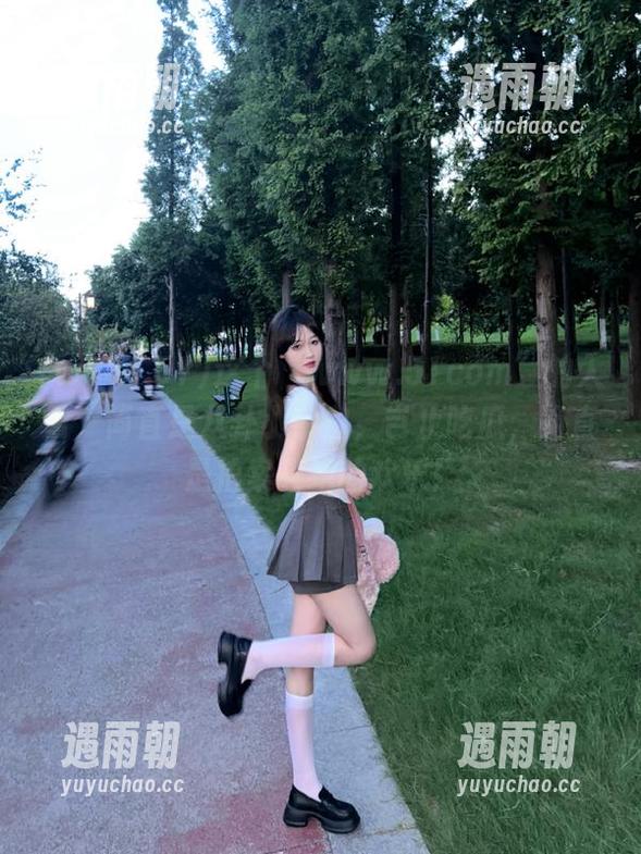 这个“www.51com”的入口，简直是八卦小宇宙，岂止吃瓜，简直是拍案叫绝的欢乐！