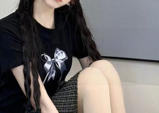 这一刻，www.吃瓜的视频让我想起了小时候的那些奇怪队形！
