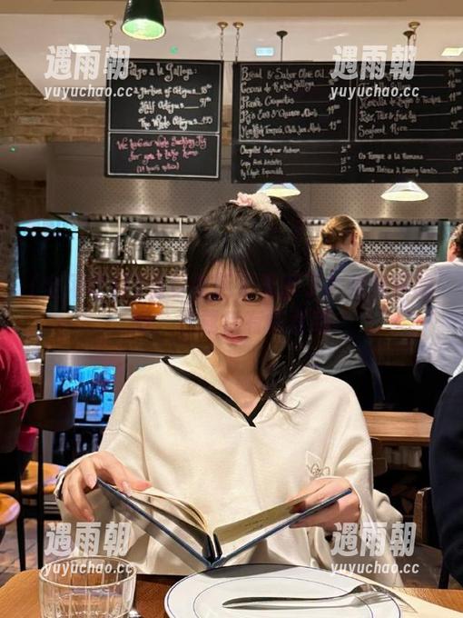 感觉生活又无聊了？来全网吃瓜，下载后有惊喜哦
