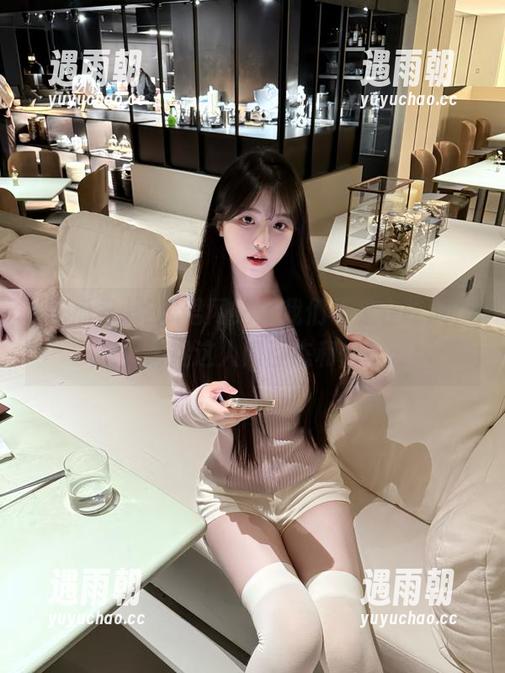吃瓜君网站：我们不是在吃瓜，是在捕捉这人间百态和情感。