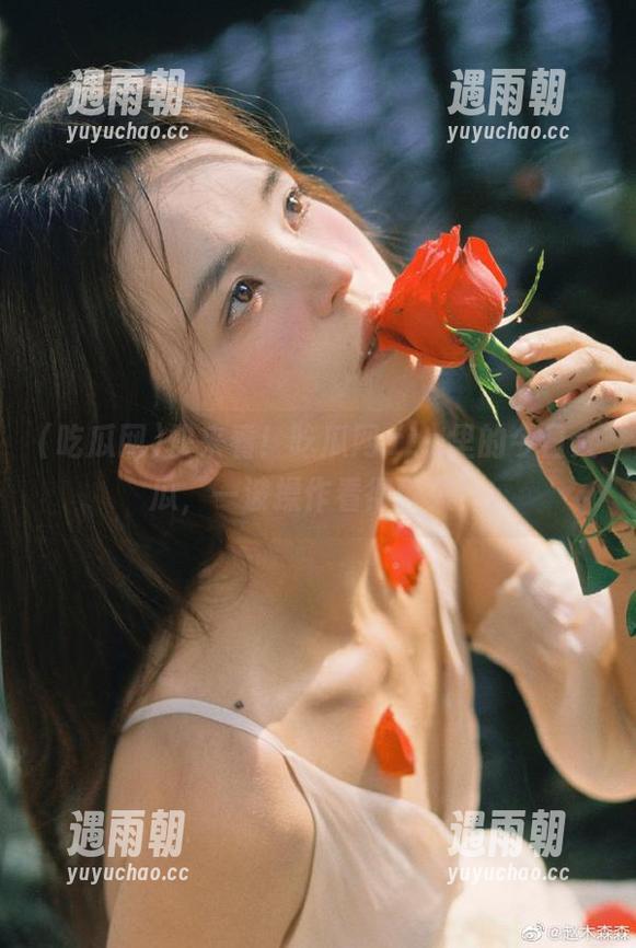 快来看！吃瓜网app里的今日大瓜，一波操作看得酸爽！