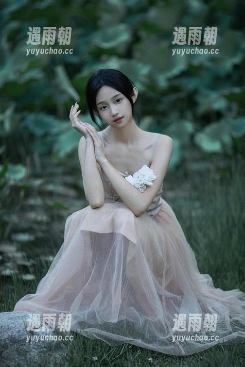 “明星黑料”发布：今天你追星了吗？看看这些奔驰来的路人甲丙丁！