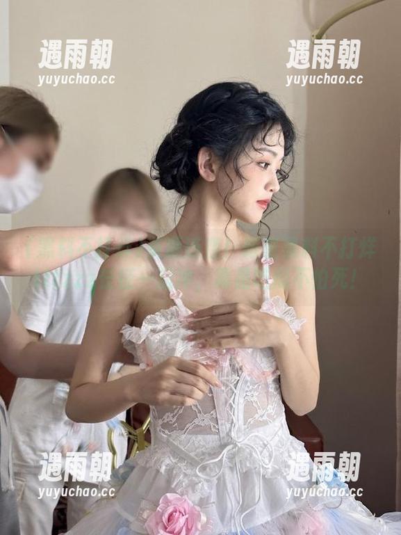 资源泛滥！跟着黑料不打烊tttzzz长征一起冲，真是吃瓜不怕死！