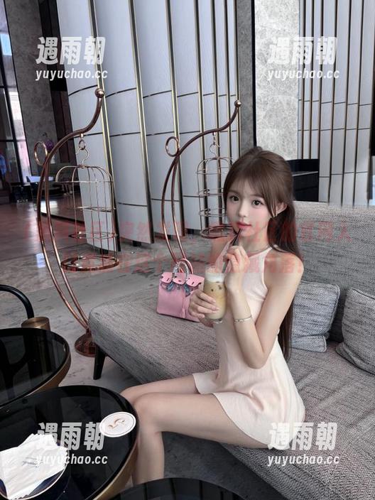 黑料社区 突然发现,黑料社区的官网入口竟然在这个网站的隐藏角落!