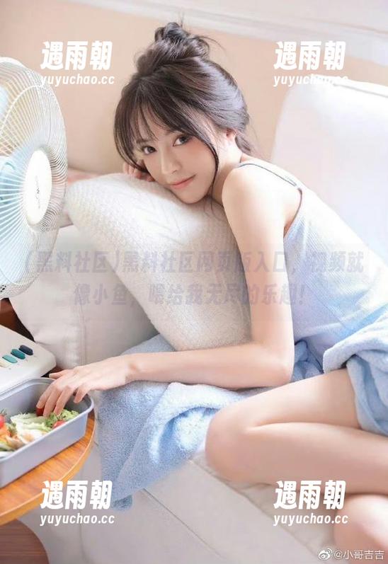 黑料社区网页版入口，视频就像小鱼，喂给我无尽的乐趣！