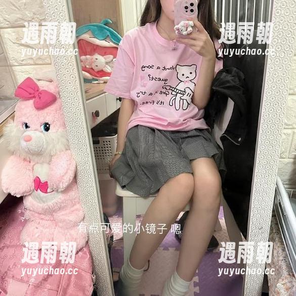 黑料网今日分享：一边吃瓜一边想，是我太追求真实了嘛？